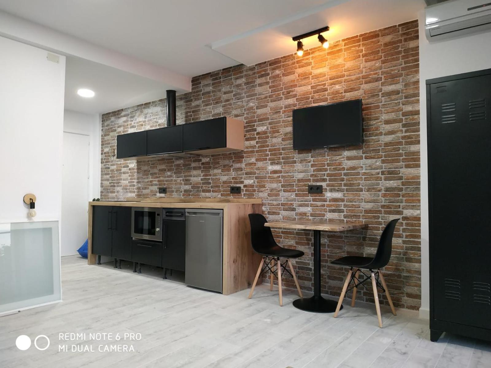 Estudiotel 95 Centro Alicante Bagian luar foto