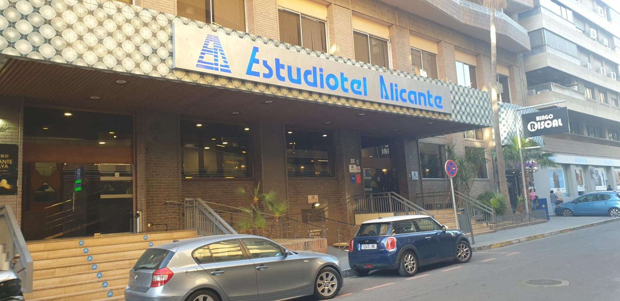 Estudiotel 95 Centro Alicante Bagian luar foto